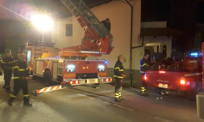 Ristorante a fuoco a Leini, incendio domato in pochi istanti nessun danno | FOTO
