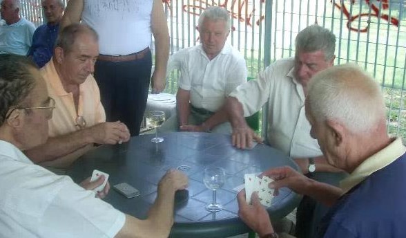 Centro Anziani Forno: serve un rilancio dell’associazione