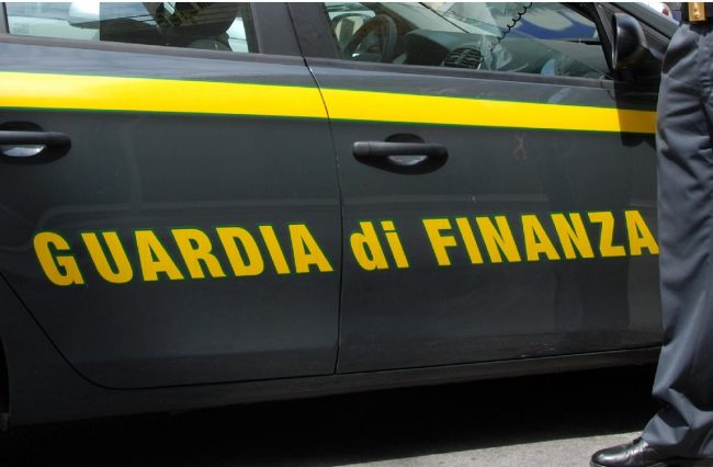 Immigrazione cinese irregolare: 37 indagati