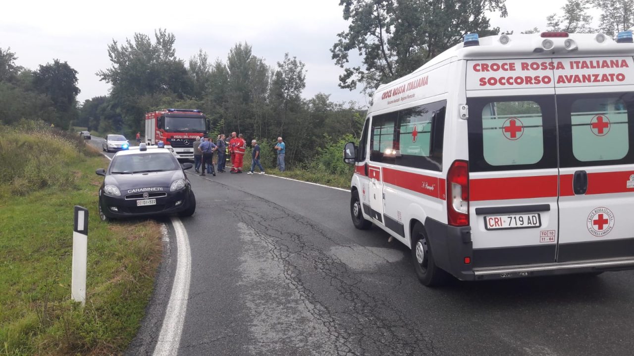 Auto fuori strada a San Giovanni dei Boschi, ferito il conducente