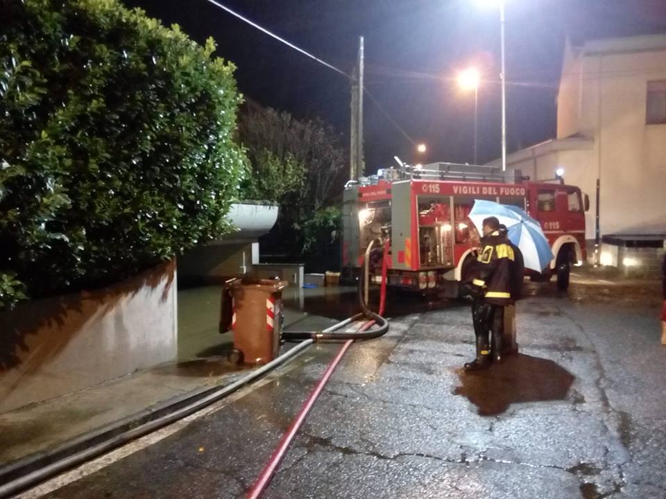 Fiano, violento temporale, garage e cantine allagate
