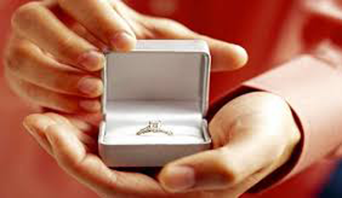 Proposta di matrimonio in grande stile quella di Davide per la sua Chiara