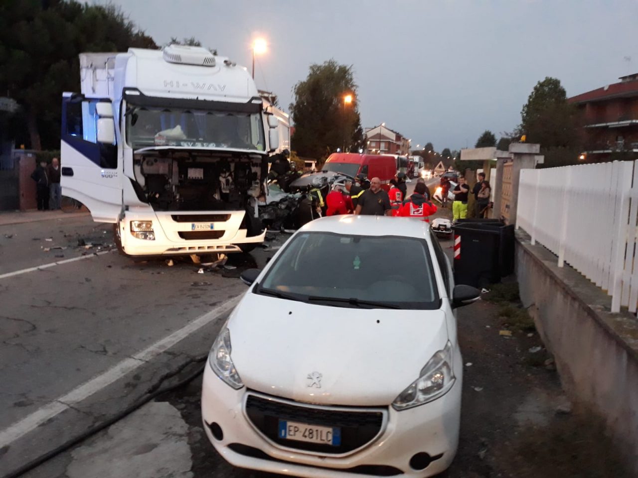 Incidente a Leini questa mattina, 3 mezzi coinvolti | VIDEO