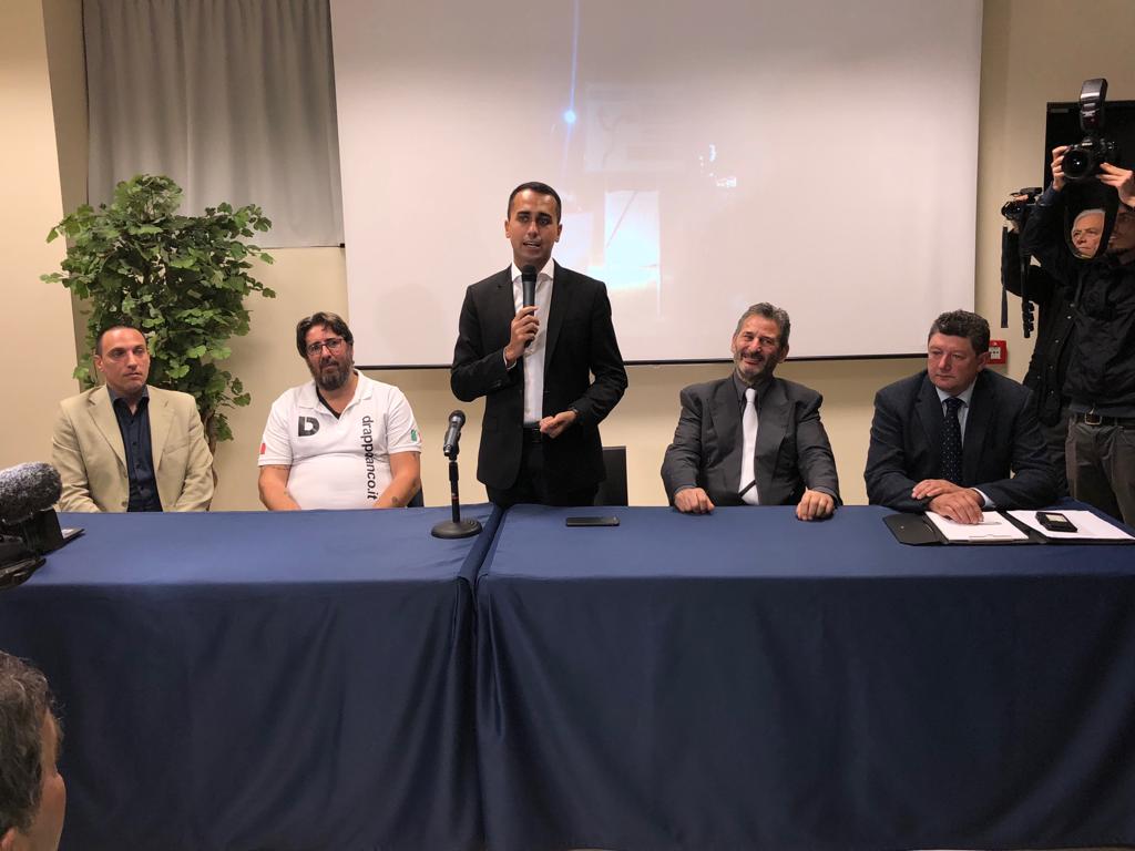 Ministro Di Maio a Rivarolo per incontrare gli imprenditori (VIDEO)