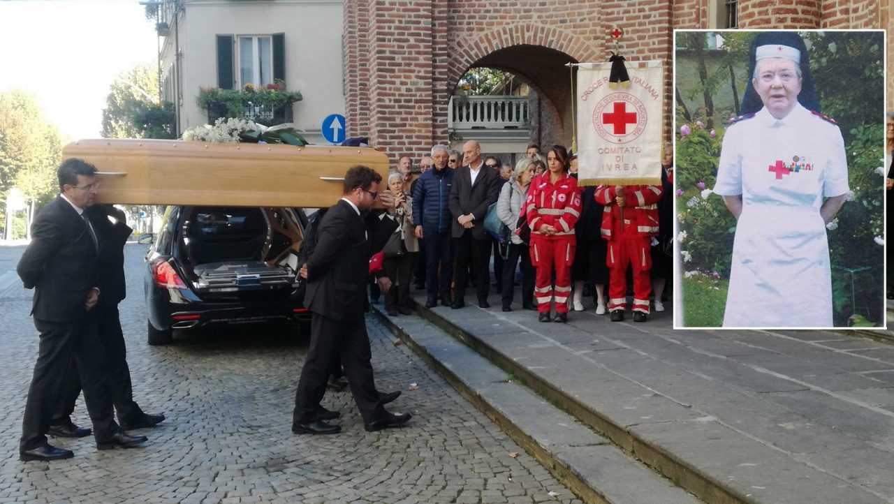 L’ultimo commosso saluto alla crocerossina Cristiana Marietti