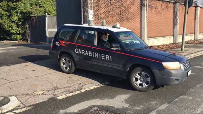 Salme depredate e rifiuti nelle tombe, scandalo travolge cooperativa torinese | VIDEO