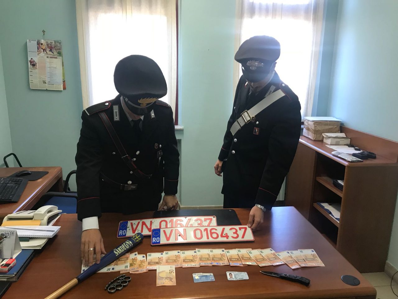 Banconote false e documenti contraffatti, due arresti | VIDEO