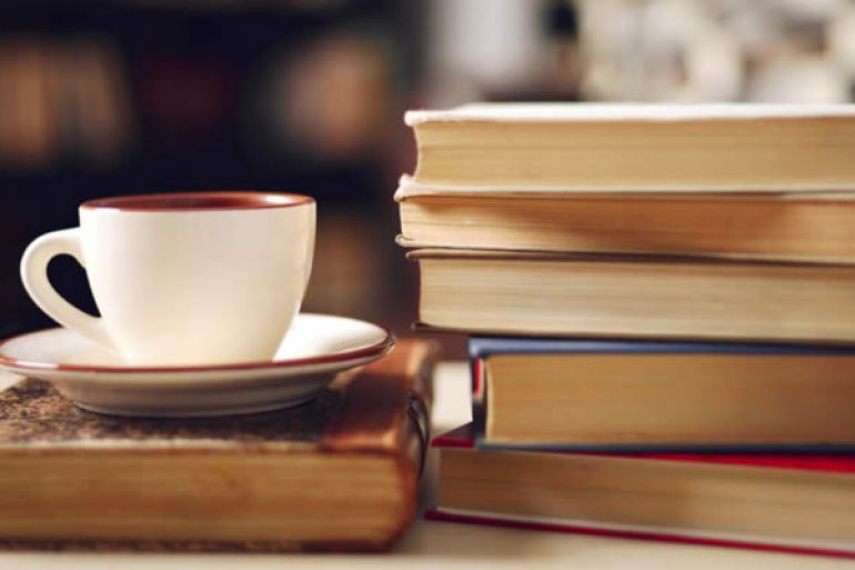 Caffè letterario in biblioteca: tornano gli incontri con gli autori a Ciriè