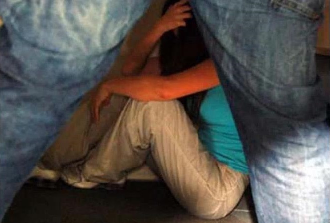 Adolescente accusa il padre di maltrattamenti, l’uomo è stato condannato