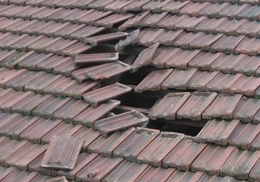 Danno al tetto dell’Associazione Nazionale Carabinieri in congedo di Caselle
