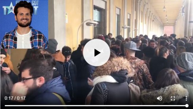 Frank Matano e Cannavacciuolo al Bistrot di Novara: una folla all’esterno | VIDEO