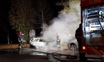 Altra auto in fiamme in Canavese: è accaduto a Rivarolo
