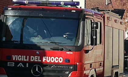 Pensionata resta incastrata in un tombino, soccorsa dai Vigili del Fuoco