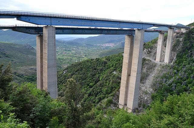 Viadotti A26: il giallo dei controlli