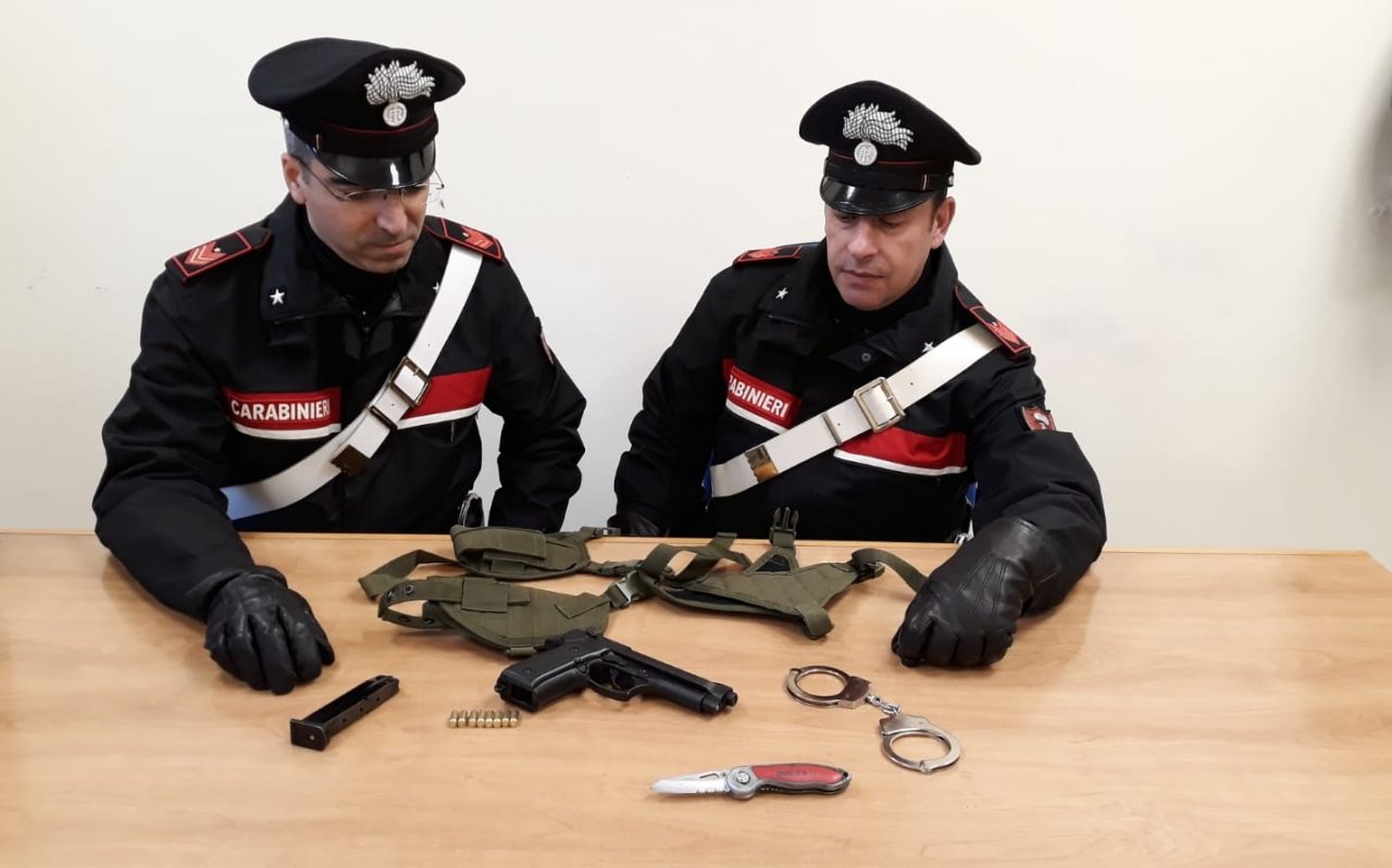 Colpi di pistola in strada dopo un litigio, ma era una scacciacani