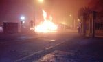 Bus incendiati a Ciriè, i video delle fiamme in diretta