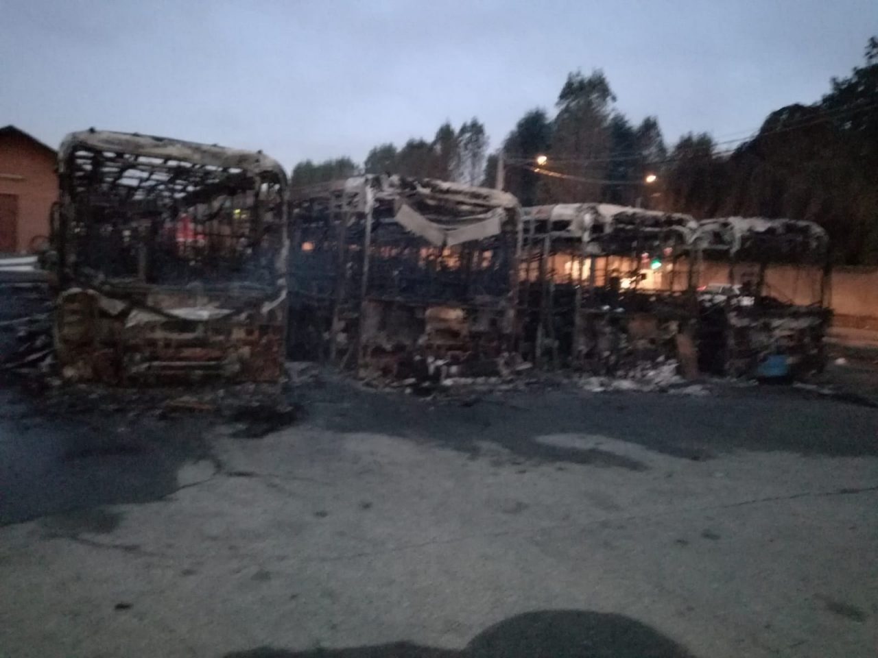Fiamme distruggono 7 bus Gtt