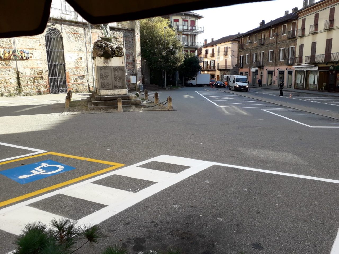 Strisce blu addio a Castellamonte torna la sosta libera
