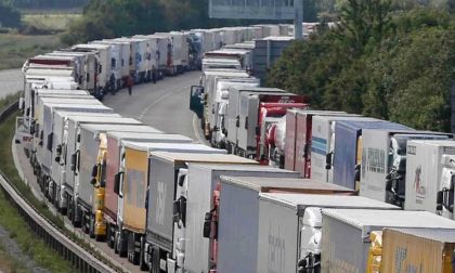 Sulle strade di tutta Europa camionisti filippini pagati 2 euro all'ora