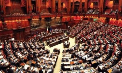 250 euro in meno al giorno per i parlamentari senza Green pass