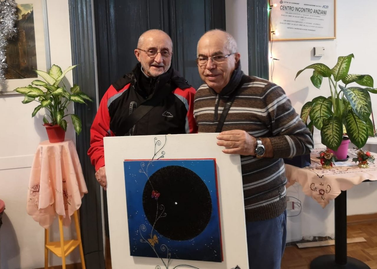 Un’opera dell’artista Giuseppe Obertino donata al Centro anziani di Cuorgnè