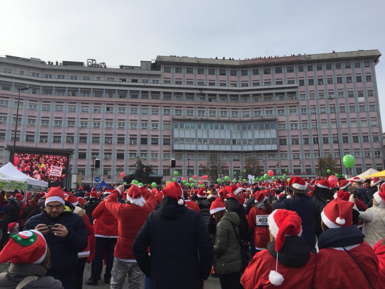 Babbi Natale al Regina Margherita, molti i canavesani presenti
