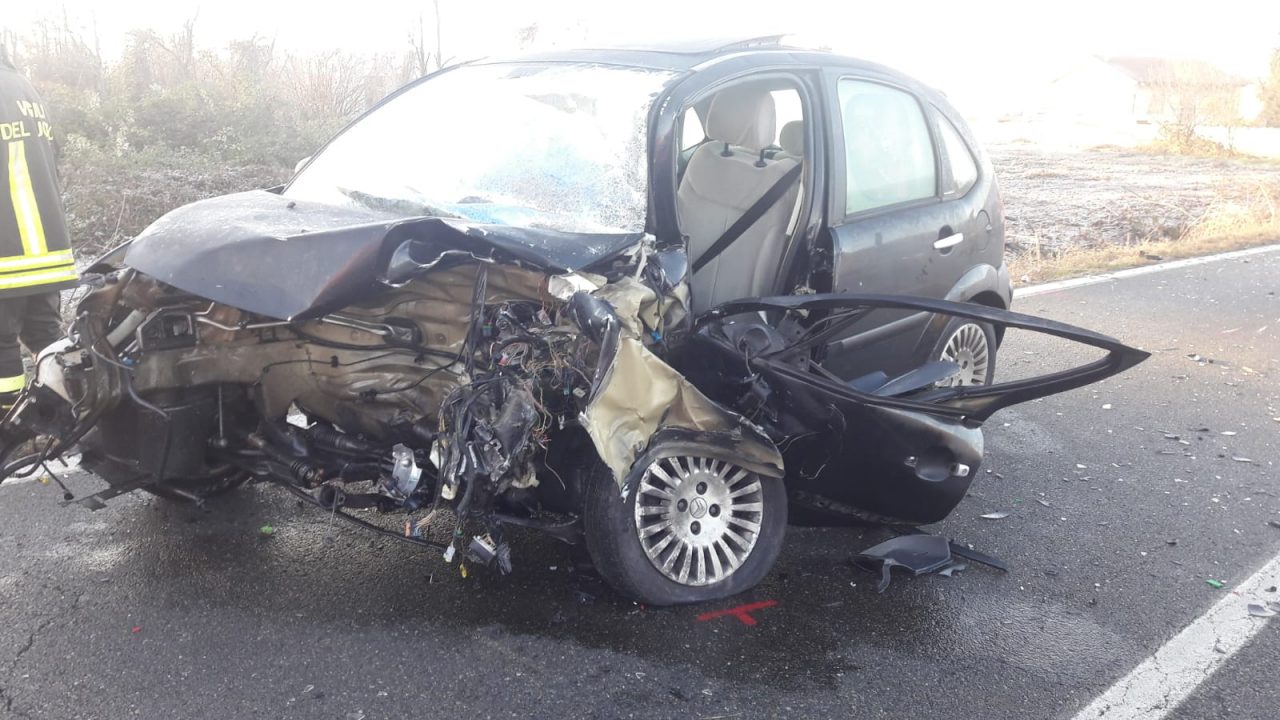 Schianto mortale a Castellamonte, perde la vita un 25enne | FOTO e VIDEO