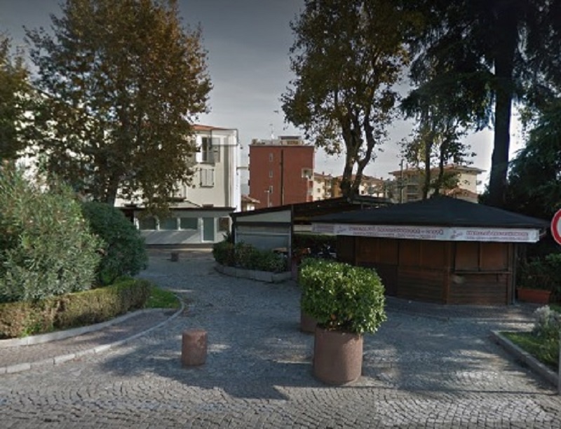 Chi vuole il chiosco dell’ex edicola in corso Nigra?