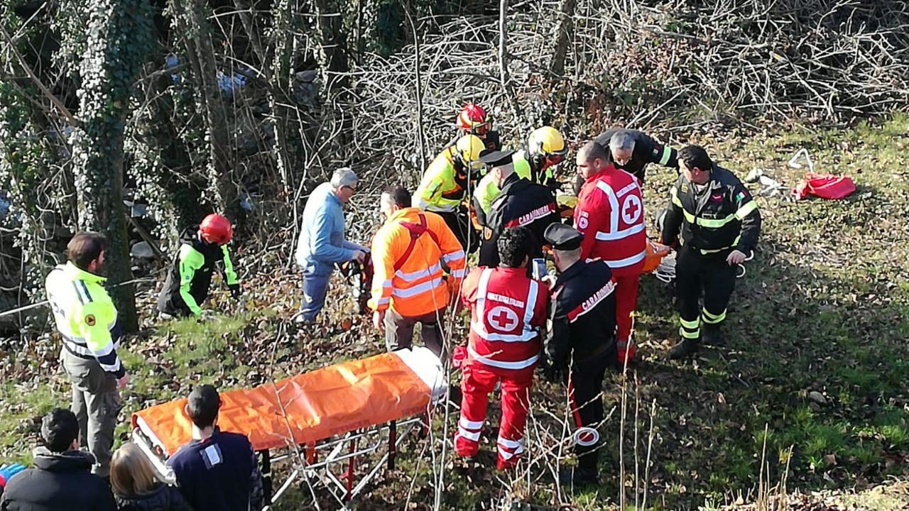 Uomo scivola nel torrente Piova: paura a Colleretto Castelnuovo