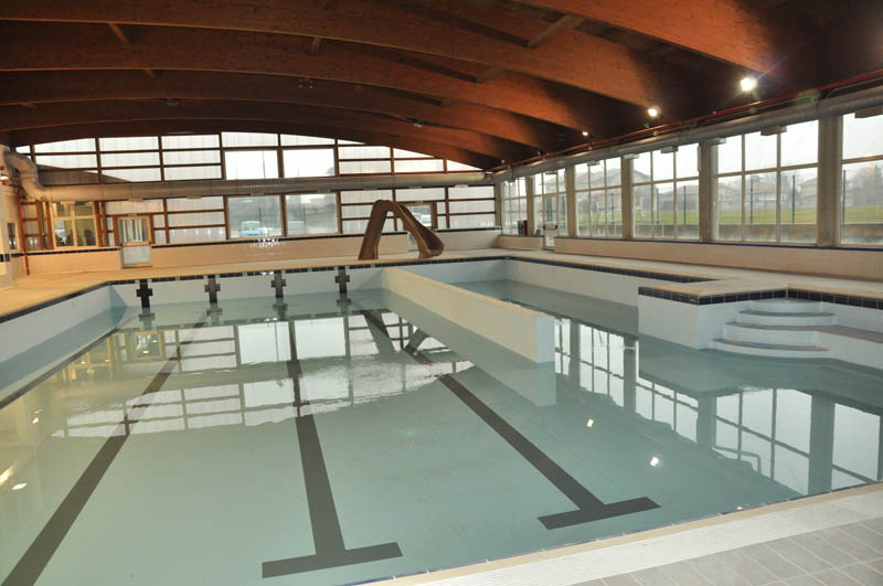 Piscina di Robassomero già da sistemare, era stata inaugurata ad aprile 2017
