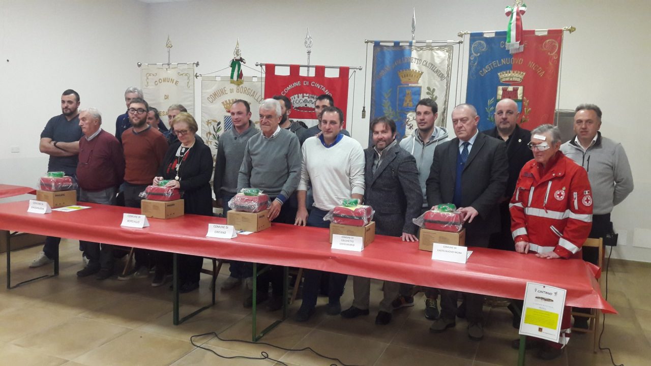 Muradur & Buscarin donano 5 defibrillatori ai Comuni della Valle Sacra