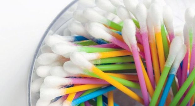 Cotton fioc addio: vendita vietata
