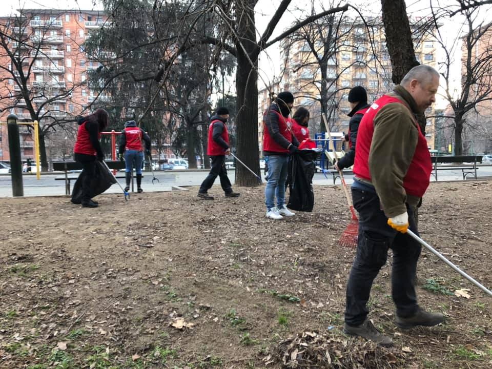 CasaPound pulisce il giardino Ferruccio Novo