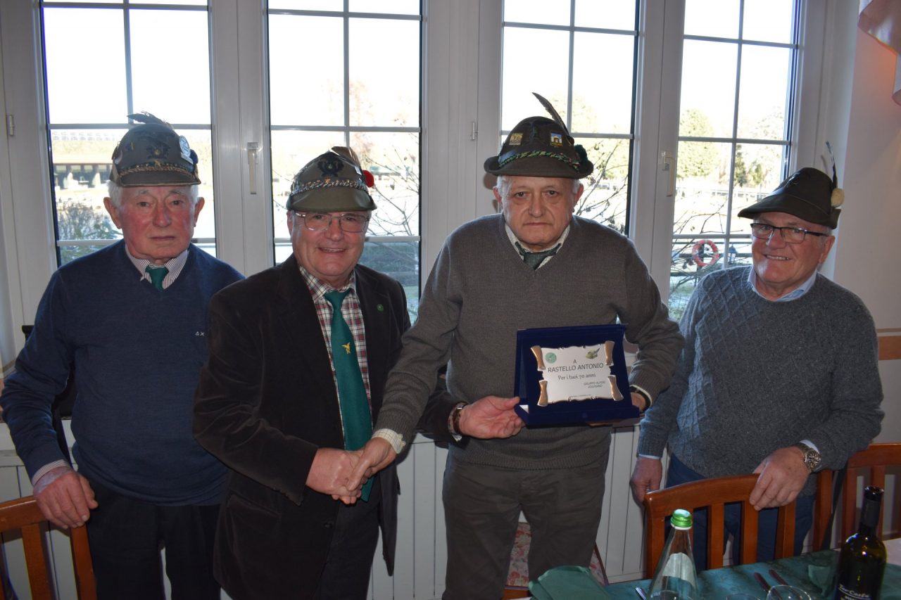 Befana Alpina a Volpiano: le penne nere a servizio della cittadina