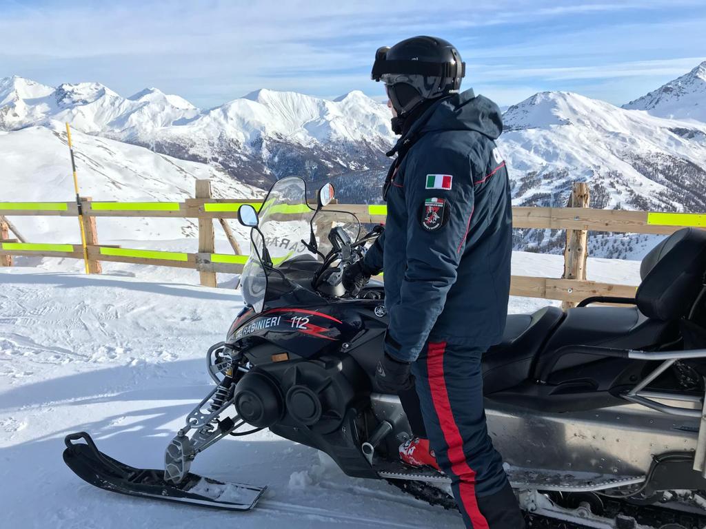 Bimba morta sugli sci a Sauze d’Oulx, sequestrate le piste | FOTO e VIDEO