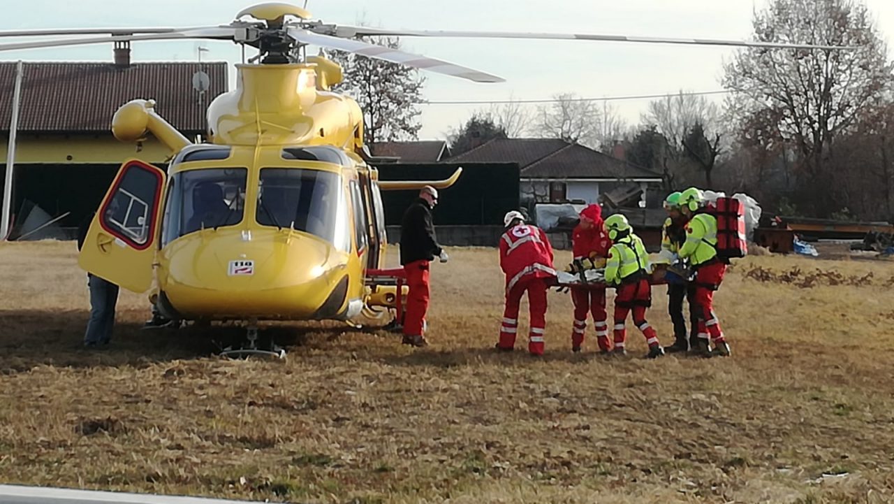 Incidente sul lavoro a Busano, un ferito grave | FOTO