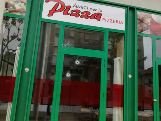 Colpi di fucile contro la pizzeria, arrestato un pregiudicato ciriacese