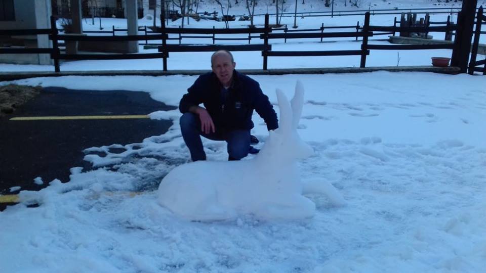 San Carlo: dalla neve e dal legno nascono le sue opere d’arte