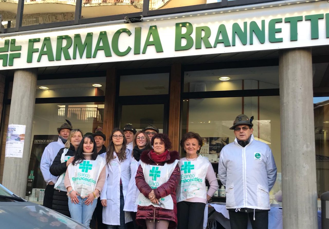 Alpini pontesi impegnati nella promozione del Banco Farmaceutico