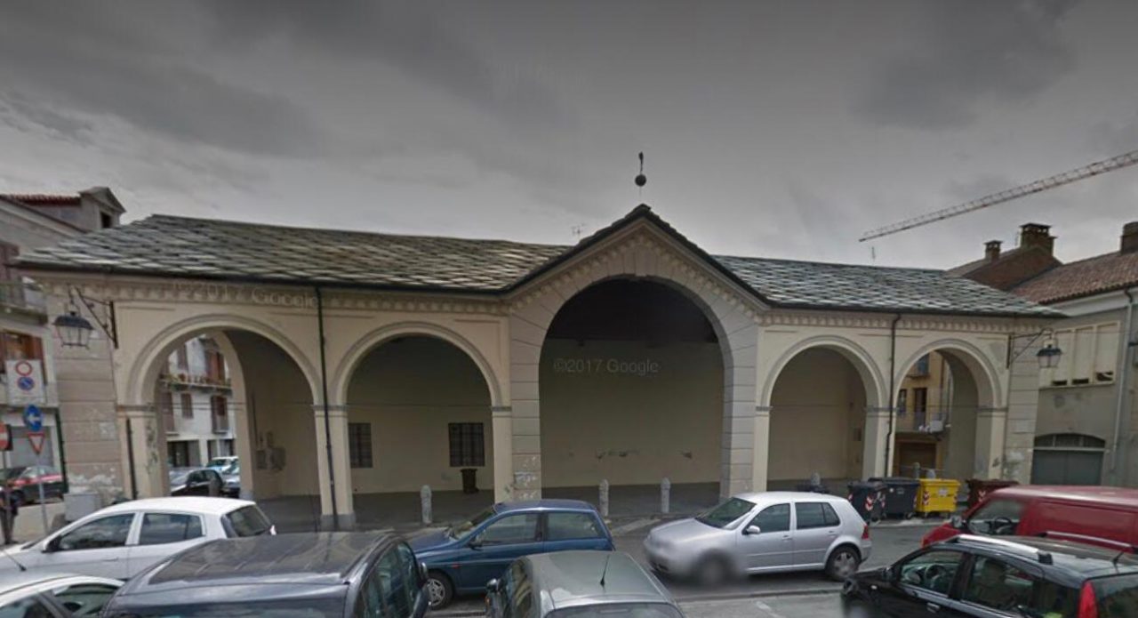 Reti anti-piccioni all’Ala storica di piazza Pinelli a Cuorgnè