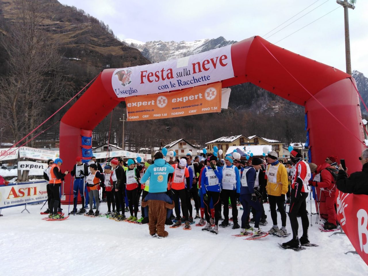 Montagna per Tutti, più di 800 iscritti per la 15° Festa sulla Neve con le racchette