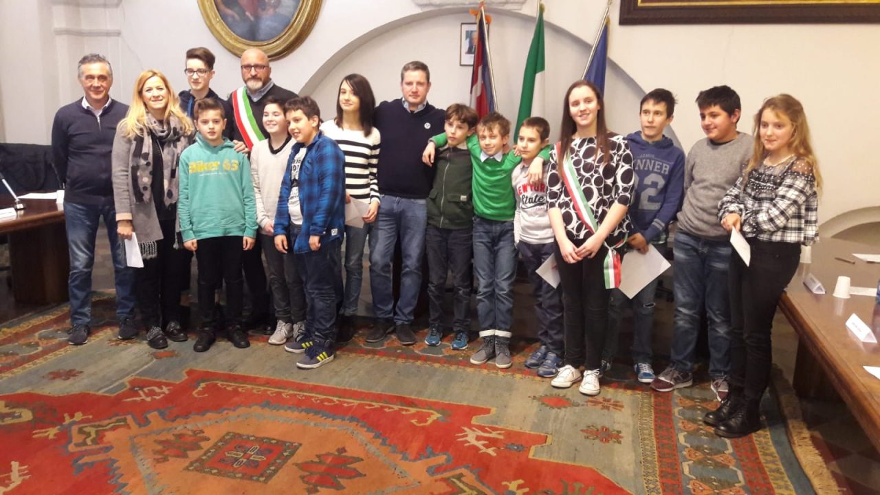 Consiglio Comunale dei ragazzi Cuorgnè, ecco i nuovi eletti | FOTO