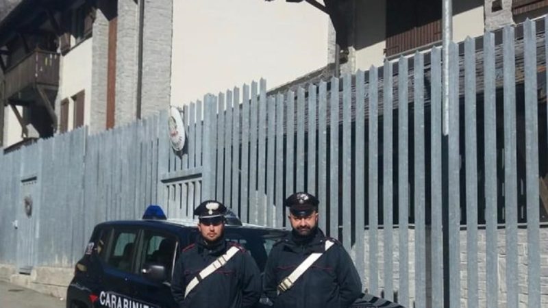 Carabinieri Alagna pagano cena e aereo a giovane affamato e senza soldi