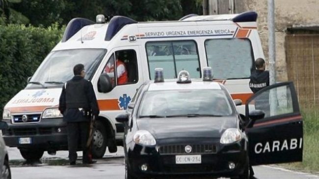 Si soffoca con un sacchetto a 18 anni: tragedia nel novarese