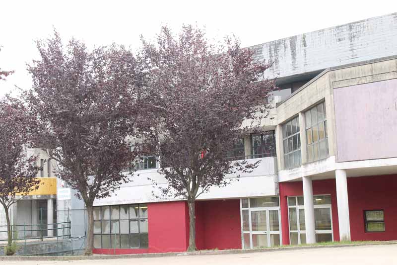 Lavori in piscina: scoperte fibre amianto