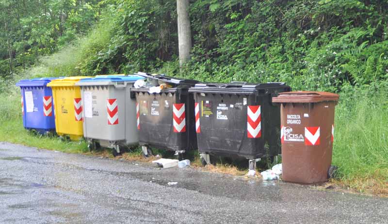 Aumenta la bolletta dei rifiuti