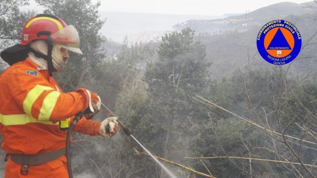 Incendio a Cogoleto: IL VIDEO dell’autostrada avvolta dalle fiamme