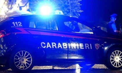 Trentasettenne cerca di scappare: i Carabinieri lo raggiungono e lo bloccano