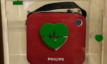 A Caselle il defibrillatore non è sparito: è in manutenzione