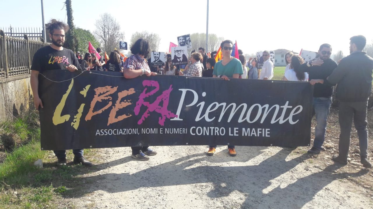 Corteo Libera a San Giusto dalla villa confiscata al narcotrafficante (VIDEO)